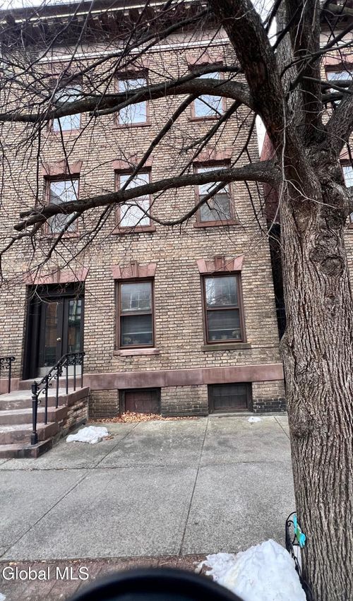 371 Hudson Ave, Albany, NY, 12210-1011 | Card Image