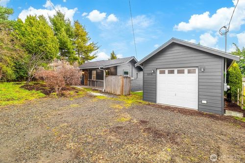 3216 Bennett Dr, Bellingham, WA, 98225-1114 | Card Image