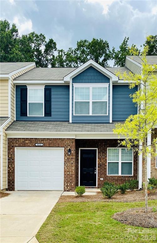 9213 Grand Valley Dr, Charlotte, NC, 28213-3169 | Card Image