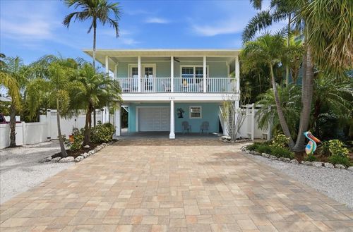 2811 Gulf Drive, HOLMES BEACH, FL, 34217 | Card Image