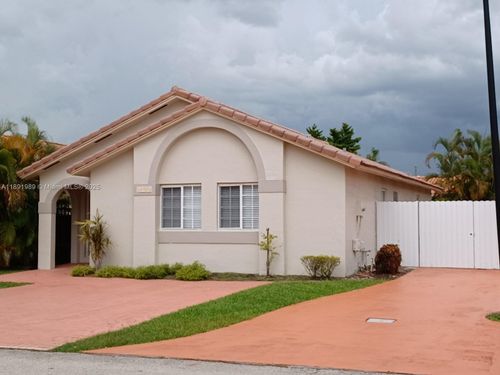 16771 Nw 74th Ct, Hialeah, FL, 33015-4147 | Card Image