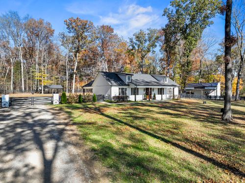 5706 Lunns Store Rd, Chapel Hill, TN, 37034-2613 | Card Image