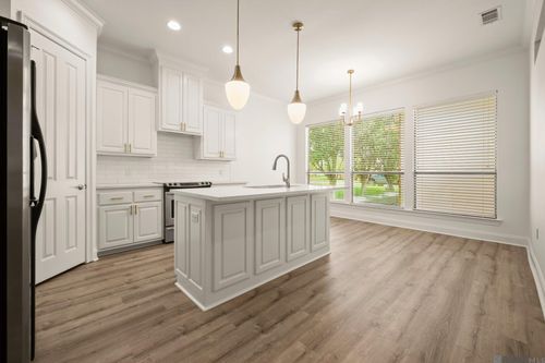 5368 Courtyard Dr, Gonzales, LA, 70737-8560 | Card Image