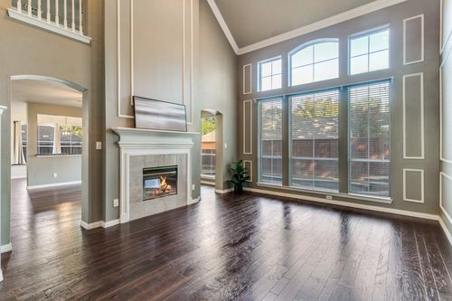 2804 Stonehurst Dr, Grapevine, TX, 76051-2680 | Card Image