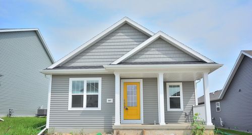 3007 Cranberry Cir, Waukesha, WI, 53188-5772 | Card Image