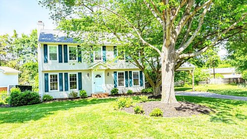 7218 Quail Ridge Dr, Charlotte, NC, 28226-8217 | Card Image