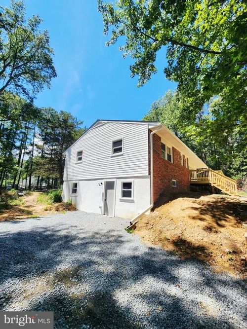 21 Salvington Rd, FREDERICKSBURG, VA, 22405-3427 | Card Image