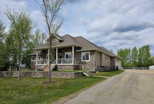 7942 Carriage Lane Dr, County Of Grande Prairie No. 1, AB, T8X0G4 | Card Image