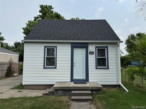12415 Vernon Ave, Warren, MI, 48089-4945 | Card Image