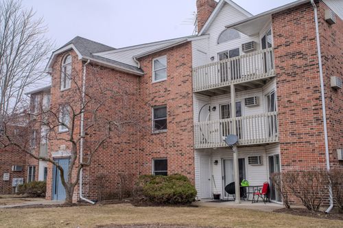 apt-3d-1345 Cunat Ct, Lake In The Hills, IL, 60156-6100 | Card Image