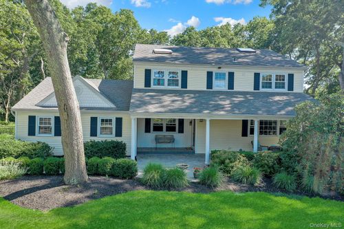 24 Fox Road, Brookhaven, NY, 11733 | Card Image