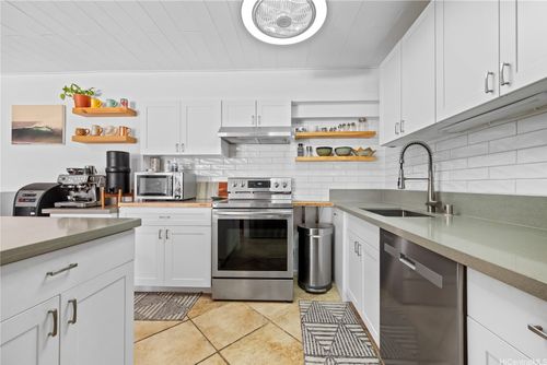 804-225 Kaiulani Ave, Honolulu, HI, 96815-3044 | Card Image