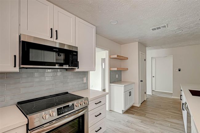 2330 Grind Stone Ln, House other with 3 bedrooms, 2 bathrooms and 2 parking in Sugar Land TX | Image 22