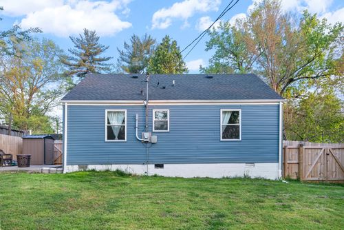 37 Maple St, Clarksville, TN, 37042-6420 | Card Image