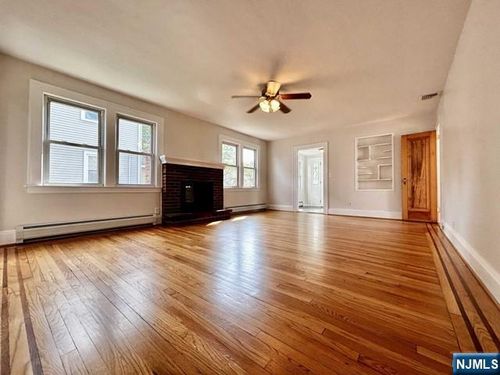 324 Lambert Ave, Northvale, NJ, 07647-1604 | Card Image