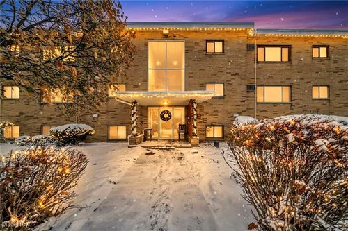 apt-8d-5200 Royalton Rd, North Royalton, OH, 44133-4038 | Card Image