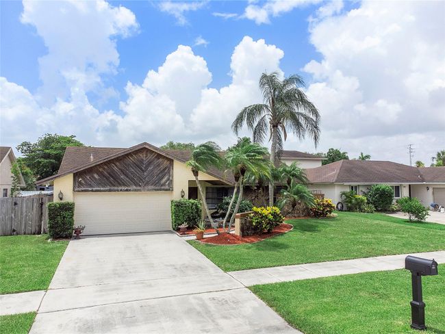 4094 Nw 1 St Pl, House other with 3 bedrooms, 2 bathrooms and null parking in Deerfield Beach FL | Image 43