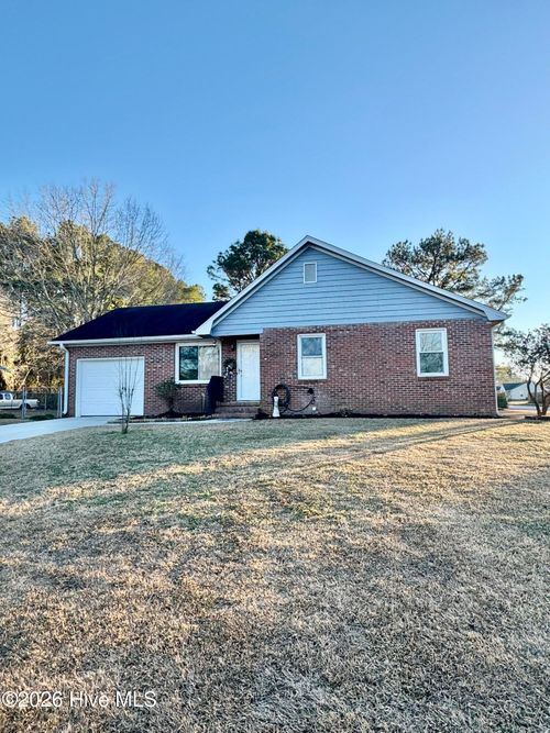 201 Blake Ct, Jacksonville, NC, 28540-3036 | Card Image