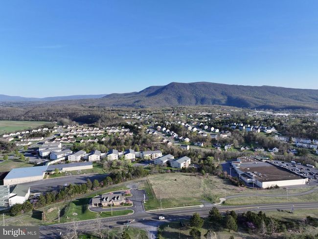 65 Hailey Ln, Home with 2 bedrooms, 2 bathrooms and null parking in STRASBURG VA | Image 18