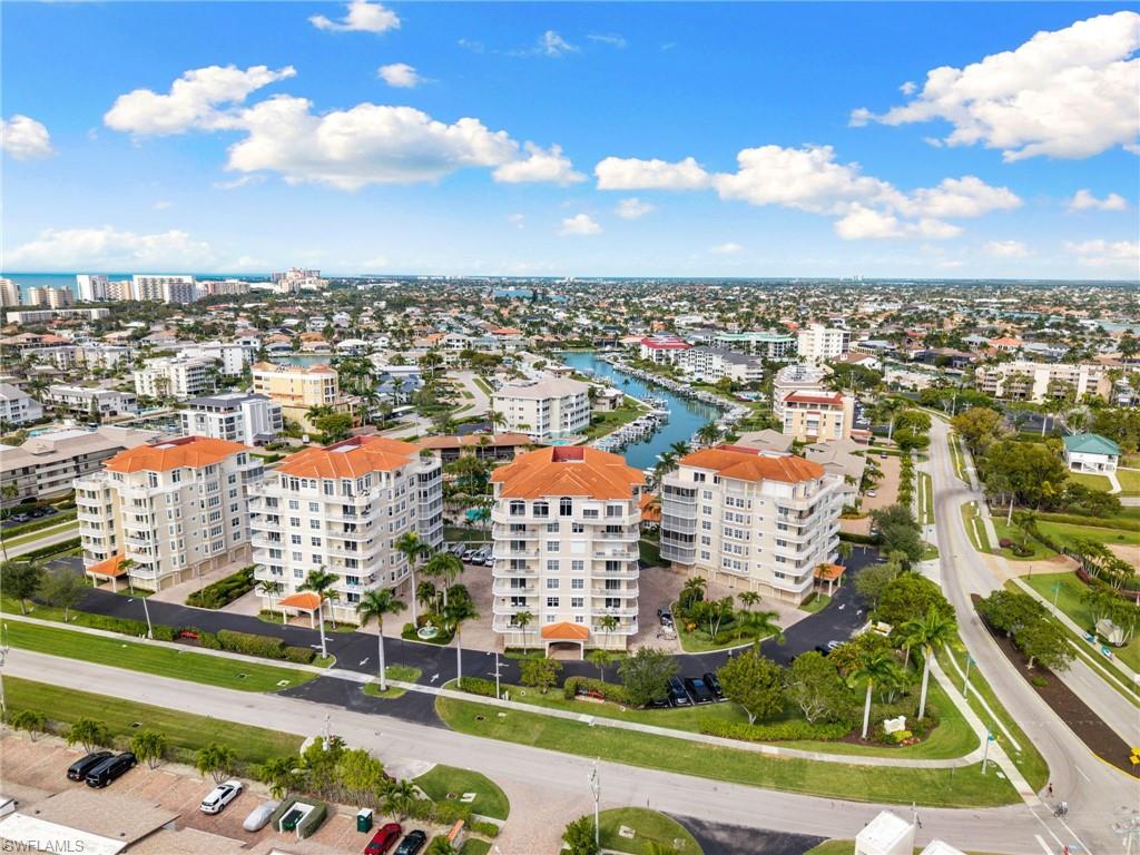Residential in MARCO ISLAND 5