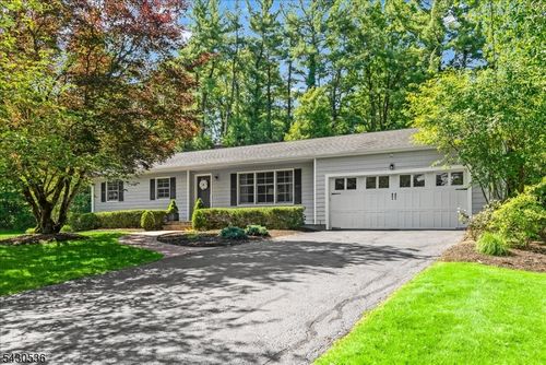 50 Elizabeth St, Basking Ridge, NJ, 07920-2706 | Card Image