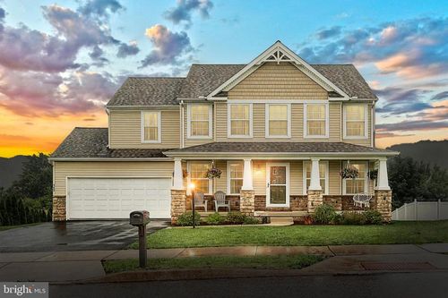125 Azalea Dr, Windsor, PA, 17366-8519 | Card Image