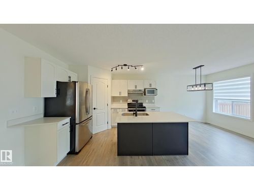 524 90 St Sw, Edmonton, AB, T6X1C1 | Card Image