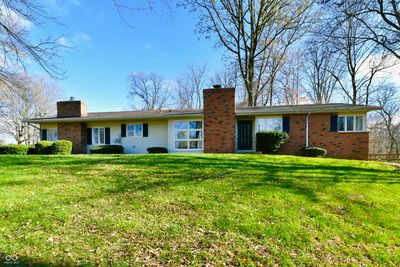 Incredible 2.05 acre property with renovated open concept living. | Image 1