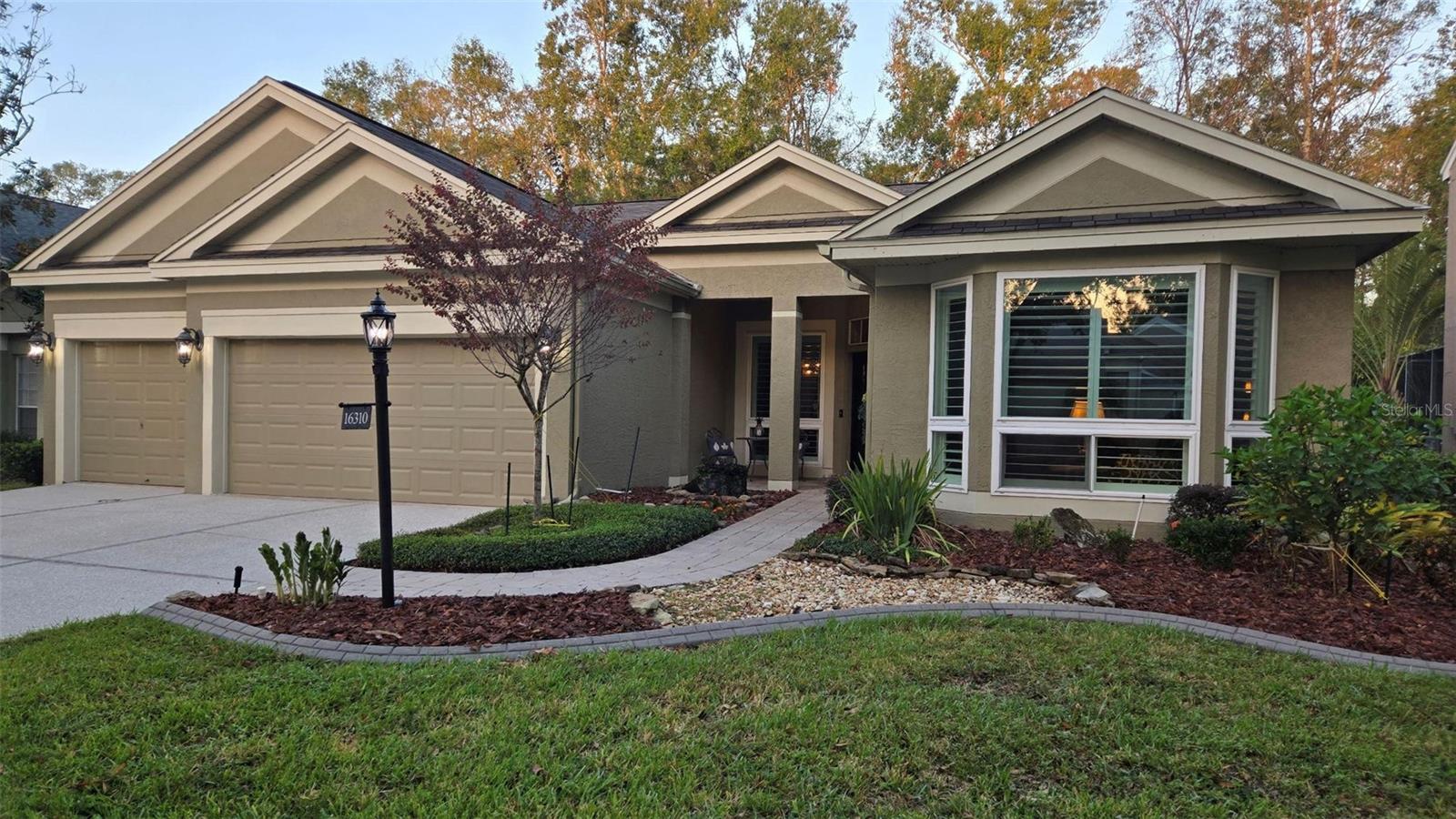 16310 Armstrong Place, For Sale in Tampa Zoocasa