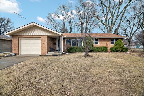 750 Bishop Ct, Bradley, IL, 60915-1904 | Card Image