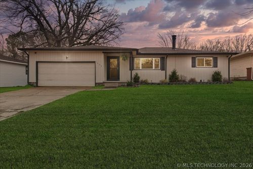 1629 Date Ave, Broken Arrow, OK, 74012-5422 | Card Image