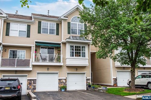 143 Summit Rdg, Pompton Lakes, NJ, 07442-1478 | Card Image