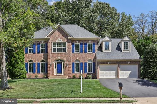 8719 Cross Chase Cir, FAIRFAX STATION, VA, 22039-3357 | Card Image