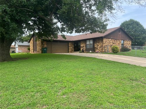 4919 Nassau Ave, Sand Springs, OK, 74063-2106 | Card Image