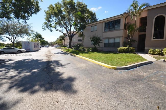 APT-2102 - 2796 S University Dr, Condo with 2 bedrooms, 2 bathrooms and null parking in Davie FL | Image 17