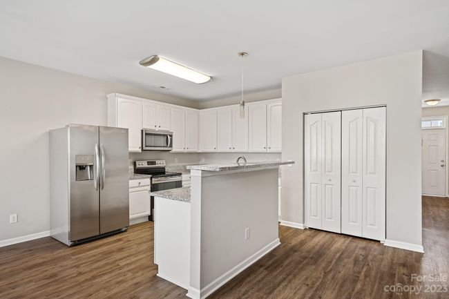 9814 Forest Run Ln, House other with 3 bedrooms, 2 bathrooms and null parking in Charlotte NC | Image 10