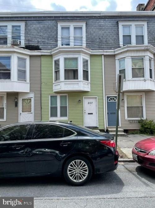 207 Briggs St, HARRISBURG, PA, 17102-3215 | Card Image
