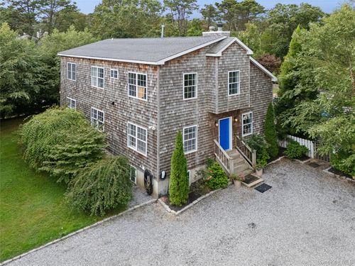 138 North Rd, Hampton Bays, NY, 11946-1550 | Card Image