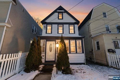 48 Liberty St, West Orange, NJ, 07052-5502 | Card Image