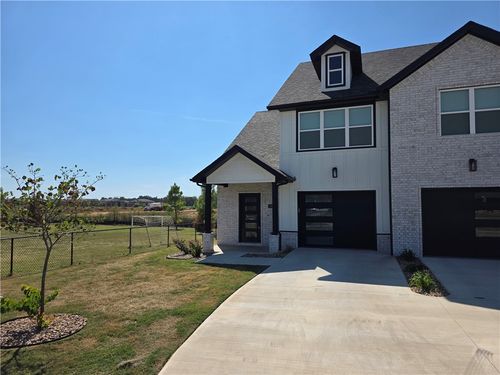 2803 Sw Hampshire Ave, Bentonville, AR, 72713-5159 | Card Image