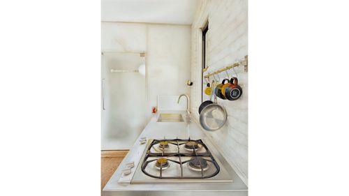 6c-110 Thompson St, New York, NY, 10012-3761 | Card Image