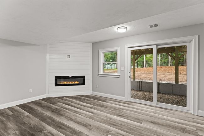 10 Leonard St, House other with 4 bedrooms, 3 bathrooms and 6 parking in Lakeville MA | Image 39