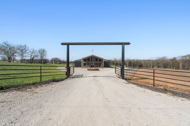 1330 Jrc Rd, Home with 4 bedrooms, 3 bathrooms and null parking in Gainesville TX | Image 7