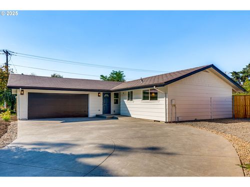 10455 Sw Meadow St, Tigard, OR, 97223-5215 | Card Image