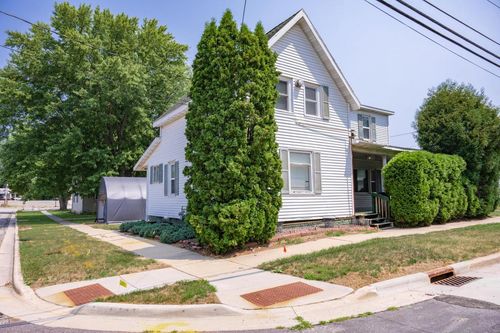 251 Maine St, Mauston, WI, 53948-1305 | Card Image