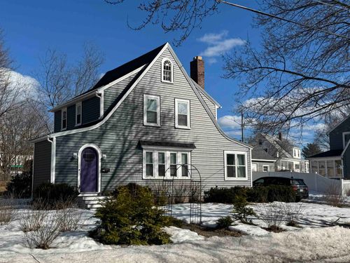 181 Mount Vernon St, Dover, NH, 03820-2717 | Card Image