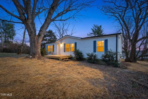 449 Bayhill Dr, Piney Flats, TN, 37686-4567 | Card Image