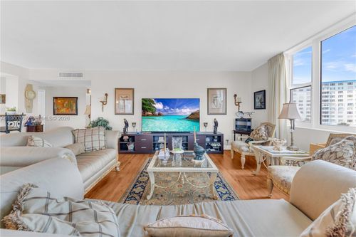 apt-511-3800 Hillcrest Dr, Hollywood, FL, 33021-7938 | Card Image