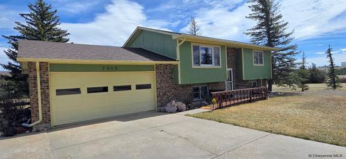 7813 Powderhouse Rd, Cheyenne, WY, 82009-1804 | Card Image
