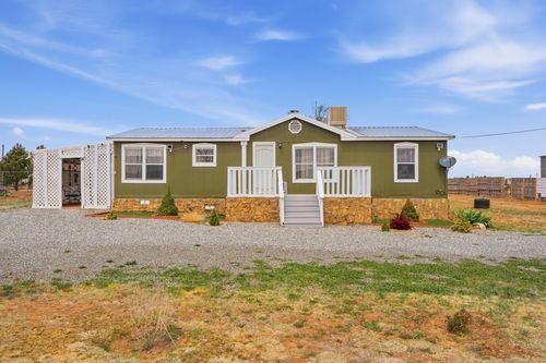 4 Charlotte Ct, Edgewood, NM, 87015-6704 | Card Image